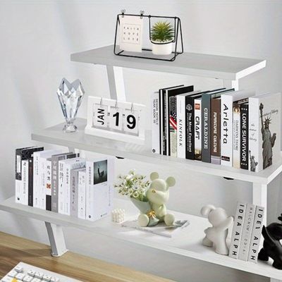 bureau étagère superposées 3 étages livres décorations clavier