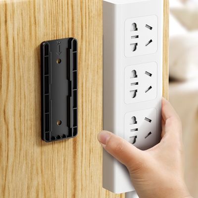 cache fil electrique main fix bureau barre prise