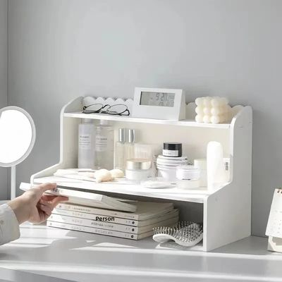 etagere bureau main prend livre dessous lunette miroir