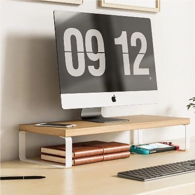 etagere pour bureau bois écran dessus souris clavier manette crayon