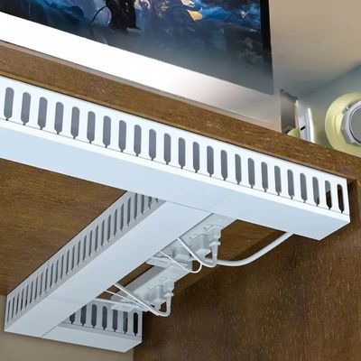 goulotte pour cable vue sous bureau