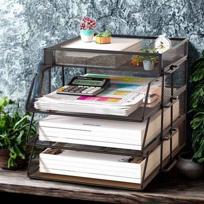 organisateur de bureau etages en maille sur etagere bois