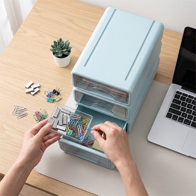 Organisateur de bureau personne range fournitures
