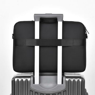 porte document ganse sur valise voyage