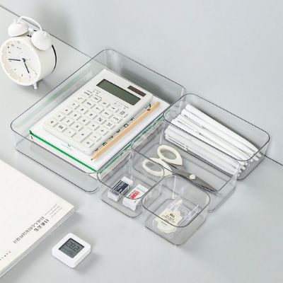separateur tiroir sur bureau fourniture dedans organisés