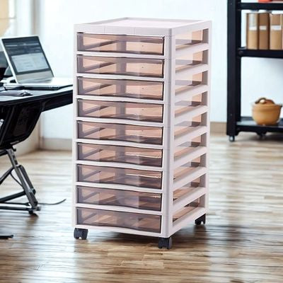 tour de rangements plastique dans espace bureau ordinateur